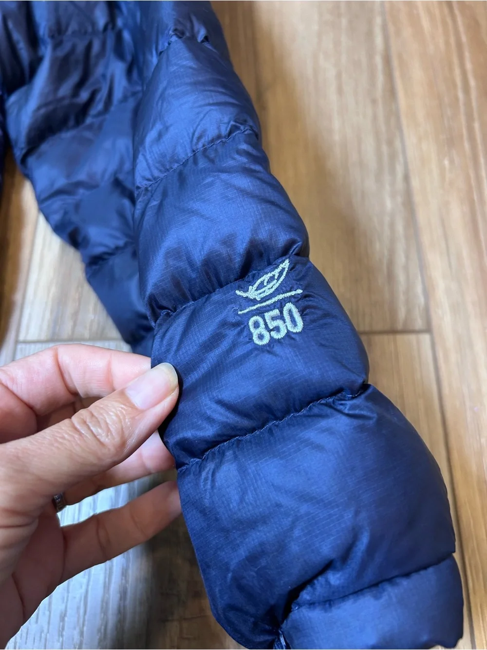 LL Bean men’s ultralight blue down puffer 850 jacket hooded size small zip up